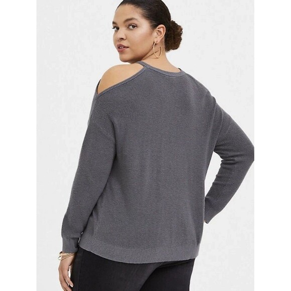 Torrid Womens Gray Cold Shoulder Acrylic Knit Pullover Crew Neck Sweater 3X - Picture 3 of 11